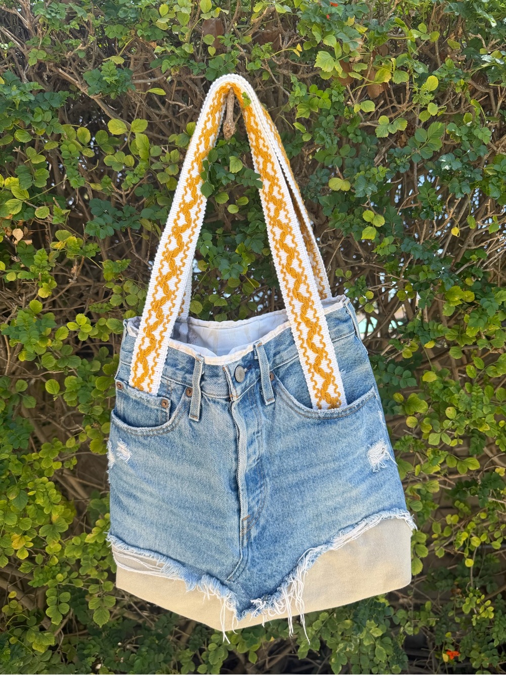 Cutoff & Claw Tote Bag No. 1 (Levi's)